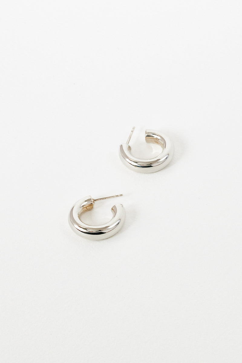 Big Hunk Earrings in Sterling Silver Close Up
